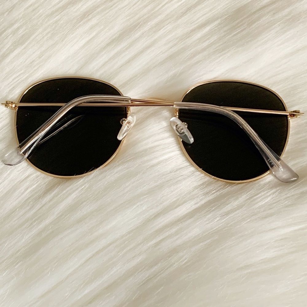 Golden Retro Sunglasses - Picture 3 of 3
